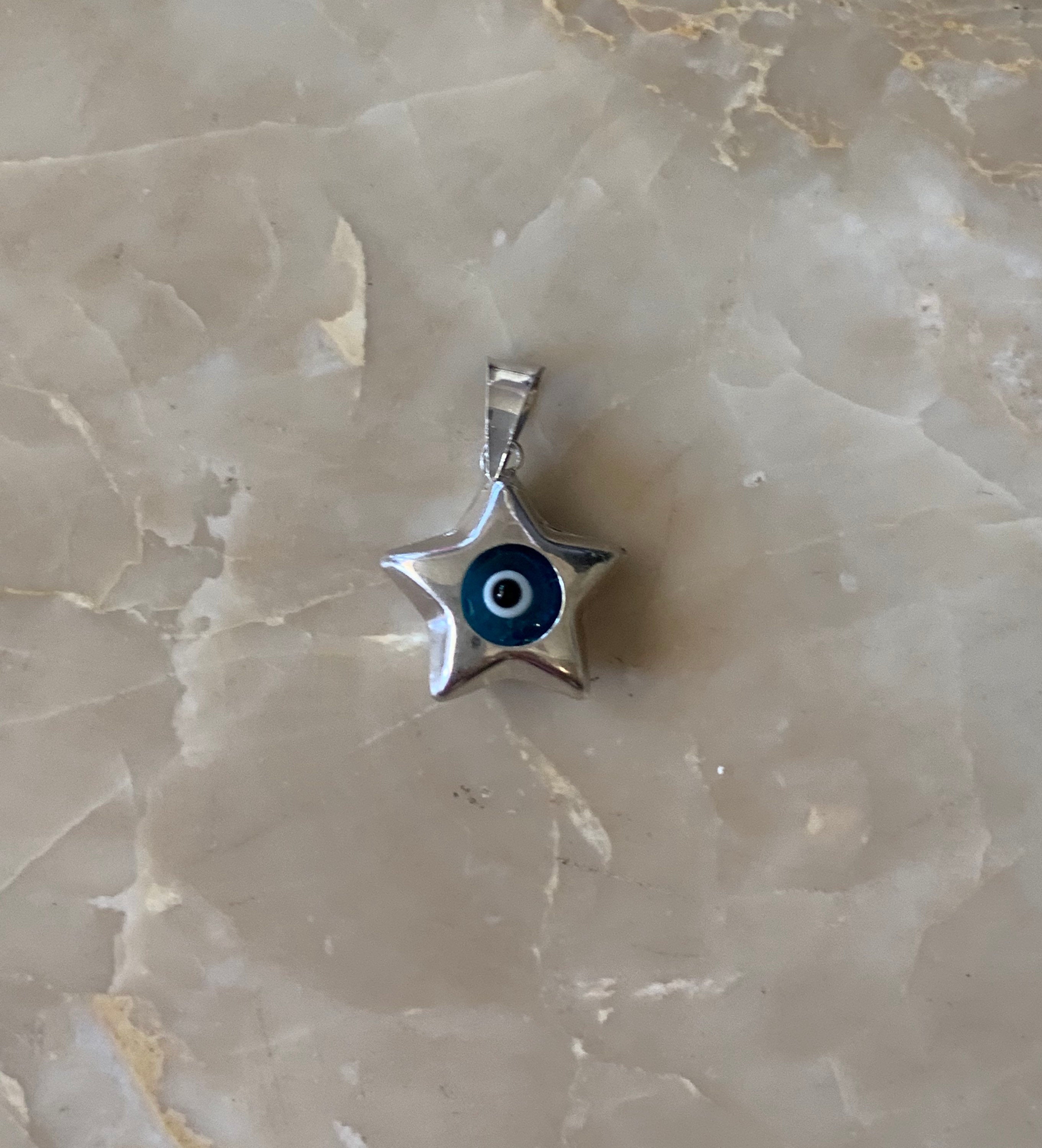 14K Pretty White Gold Star Shaped Evil Eye Pendant 1.3 Grams