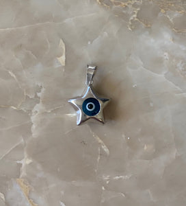 14K Pretty White Gold Star Shaped Evil Eye Pendant 1.3 Grams