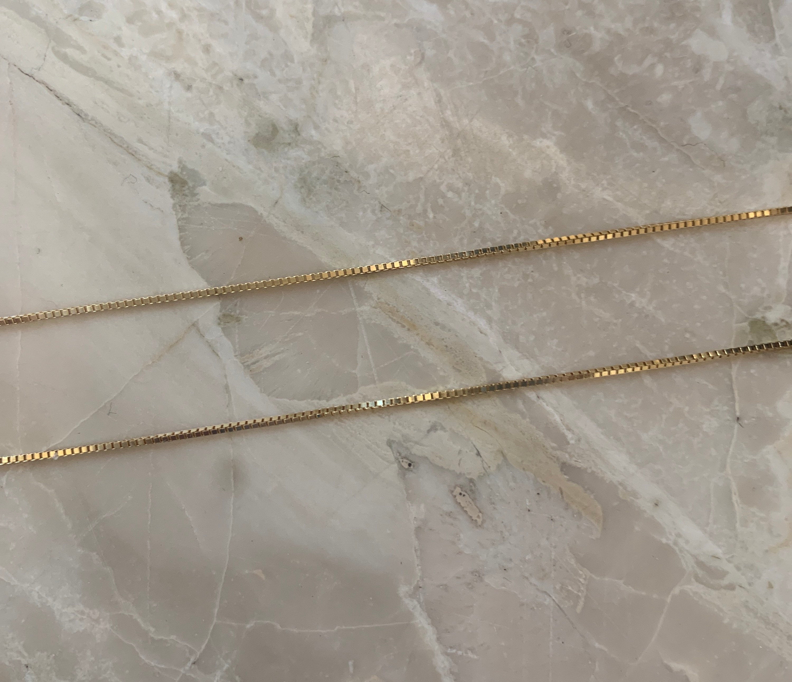 14K Pretty Shiny Yellow Gold Box Chain 22 Inches 3.1 Grams