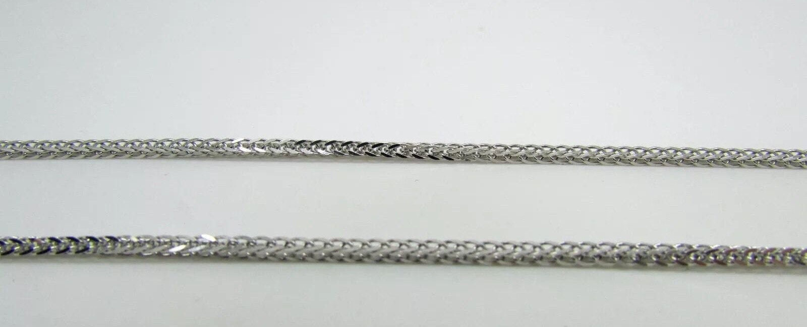 14K Pretty White Gold Foxtail Chain 20 Inches 2.9 Grams Made In Italy