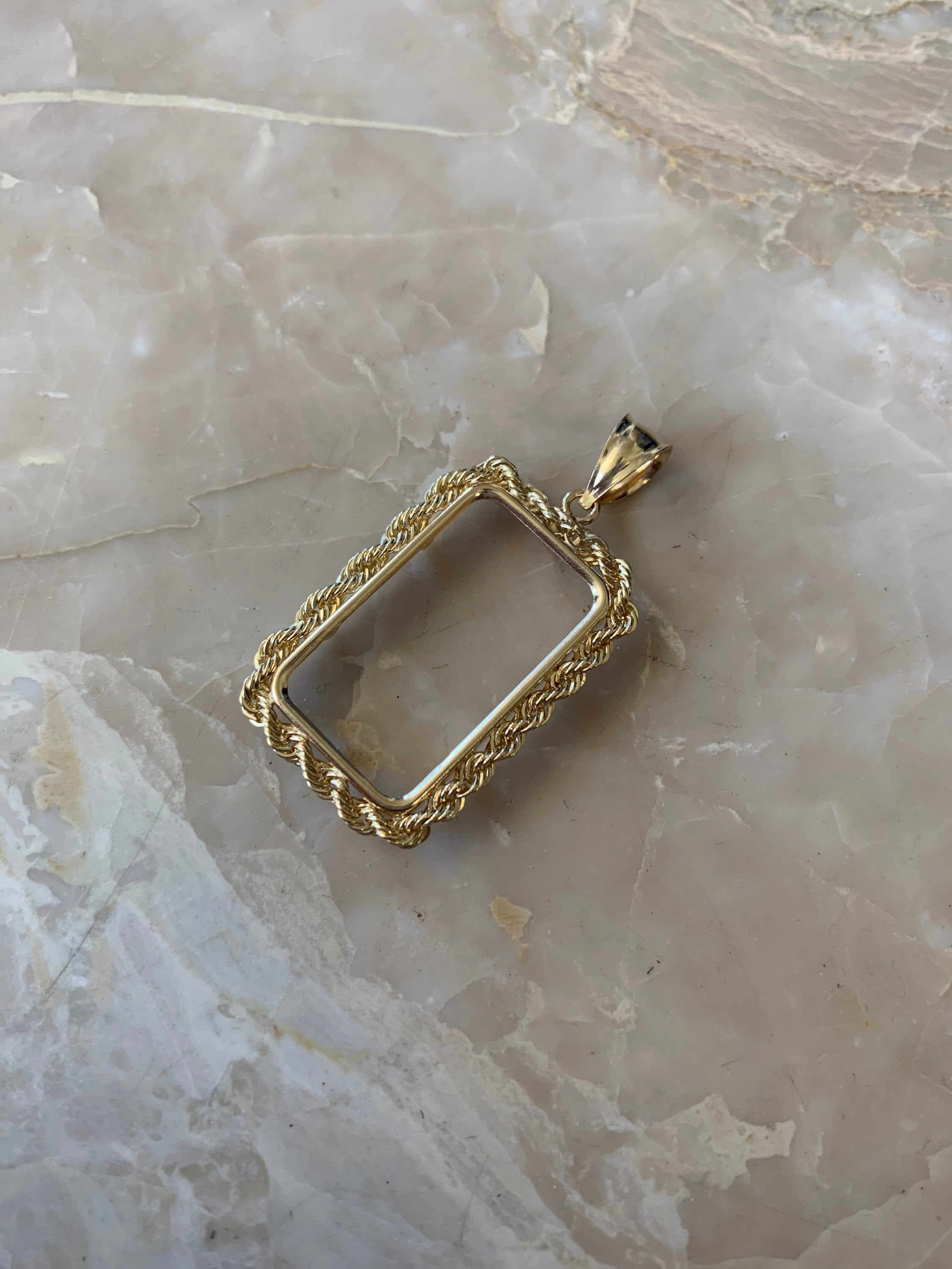14K Pretty Yellow Gold Rope Chain Frame for 2.5 Gram pamp/credit suisse Gold Bar