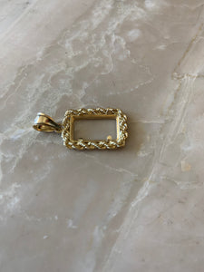 14K Pretty Yellow Gold Rope Chain Frame for 1 Gram Pamp/Credit Suisse Gold Bar