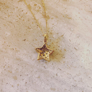 14K Pretty Yellow Gold Star Pendant With Round Diamonds 0.58 Cts