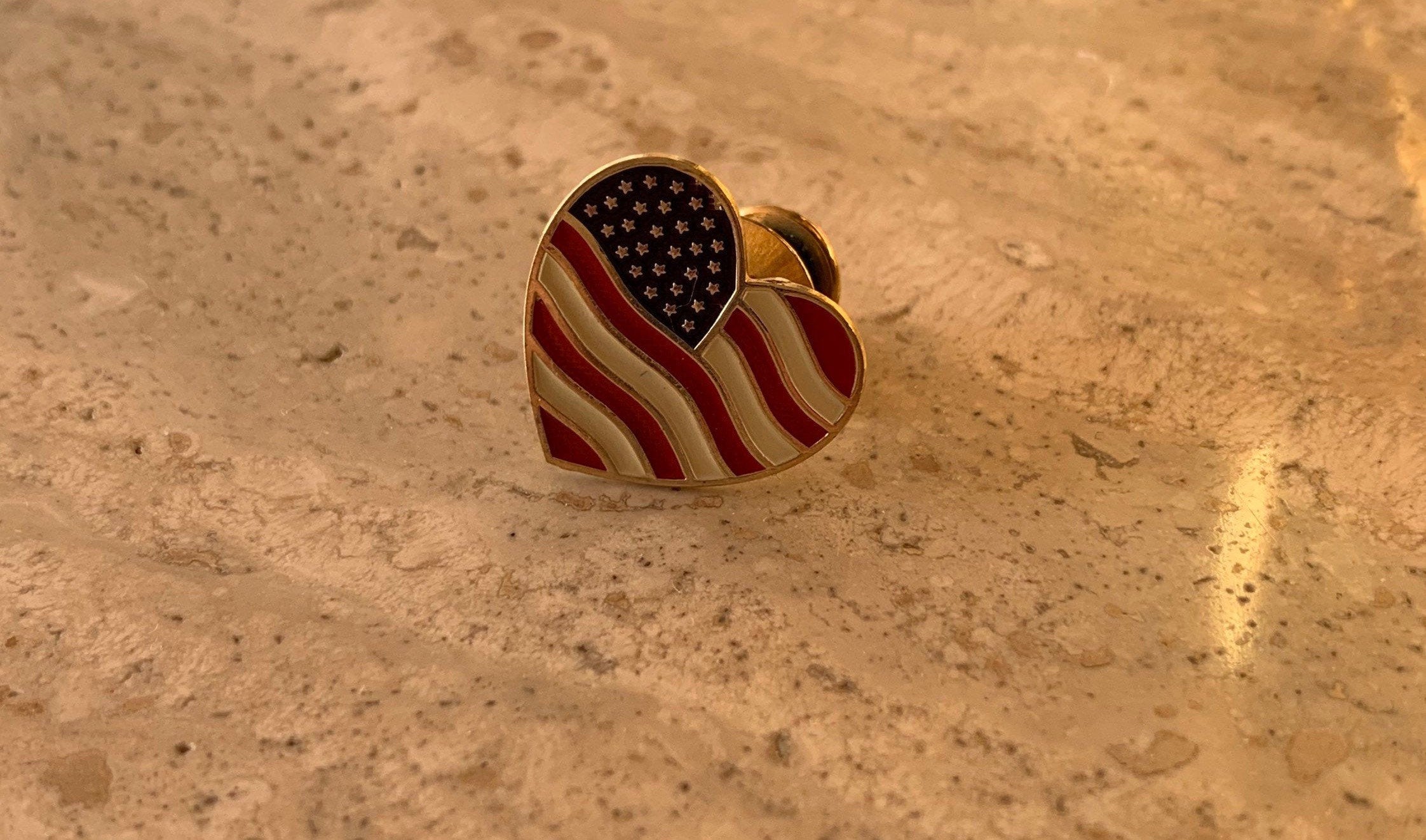 14K Pretty Yellow Gold American Flag Pin in a heart shape